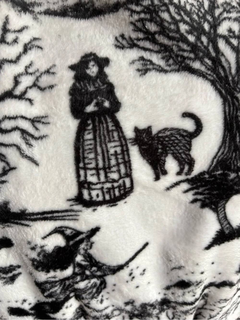 Halloween Themed Graphic Oversized Fleece Throw 60”x70” Black White